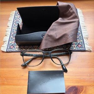 Persol PO3085V 1020 Eyeglasses 53-19-145 Italy w/ Case Cloth Booklet RX Lenses.